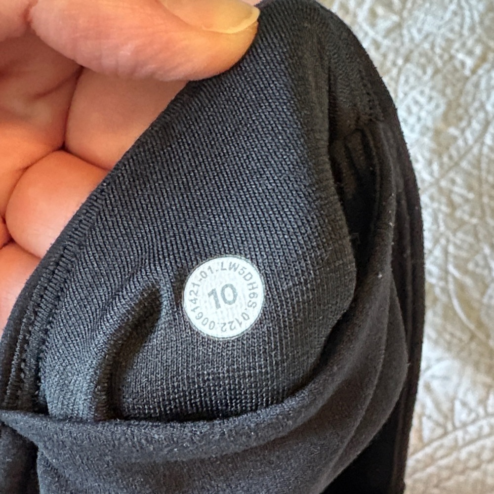 Lululemon Align Joggers - Picture 5 of 8